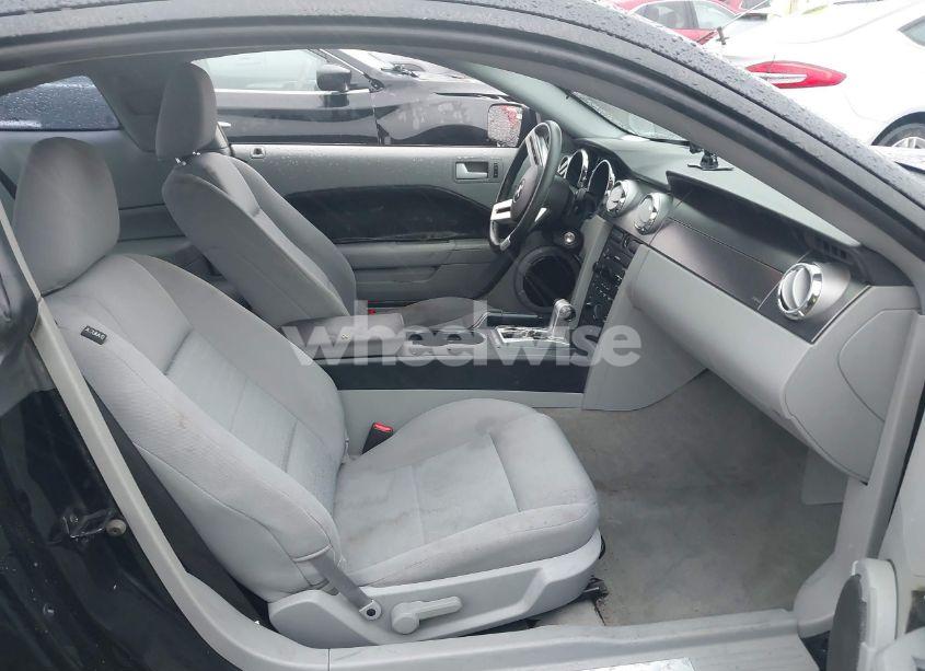 Photo 5 of 2006 Ford Mustang V6 (VIN 1ZVHT80N365265170)