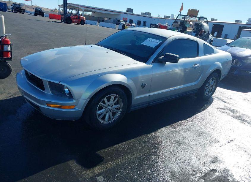 Photo 2 of 2009 Ford Mustang V6/V6 PREMIUM (VIN 1ZVHT80N395139539)