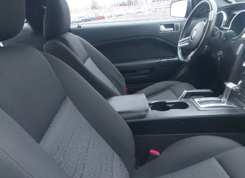 Photo 5 of 2006 Ford Mustang V6 (VIN 1ZVHT80N465117870)