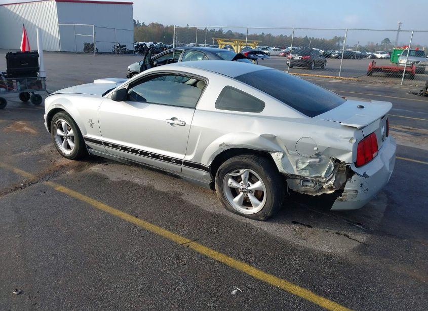 Photo 3 of 2007 Ford Mustang V6 DELUXE/V6 PREMIUM (VIN 1ZVHT80N475250615)