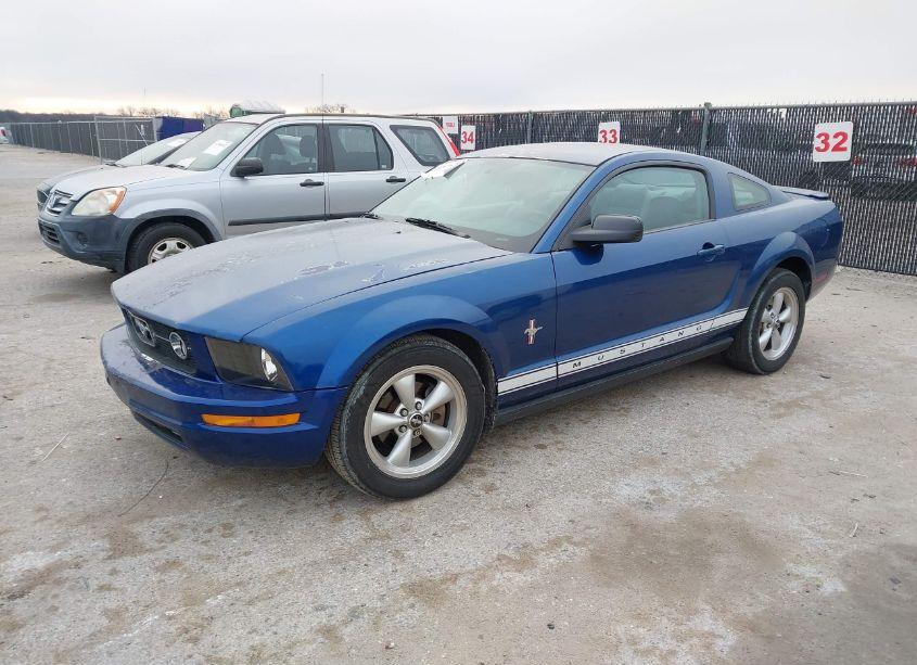 Photo 2 of 2007 Ford Mustang V6 DELUXE/V6 PREMIUM (VIN 1ZVHT80N475274672)