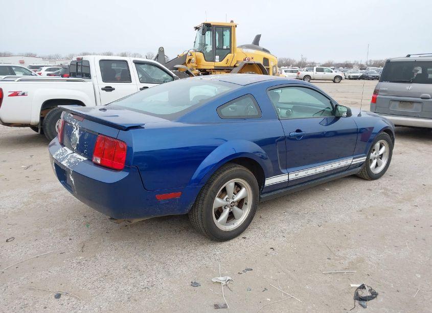 Photo 4 of 2007 Ford Mustang V6 DELUXE/V6 PREMIUM (VIN 1ZVHT80N475274672)