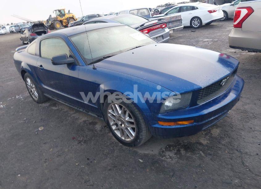2008 Ford Mustang V6 DELUXE/V6 PREMIUM (VIN 1ZVHT80N485115071) main photo