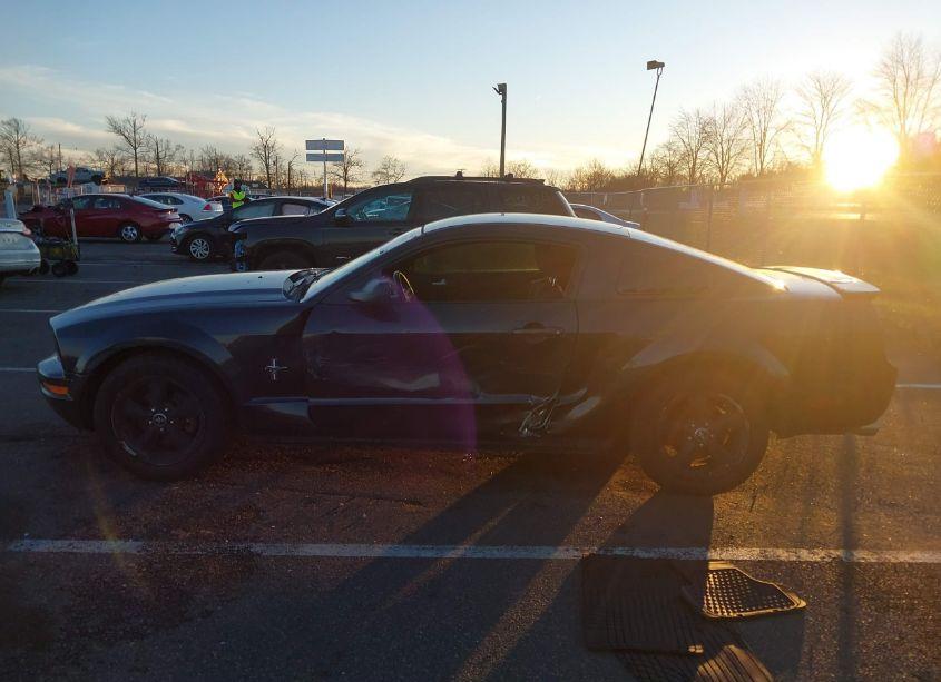 Photo 14 of 2007 Ford Mustang V6 DELUXE/V6 PREMIUM (VIN 1ZVHT80N575221964)