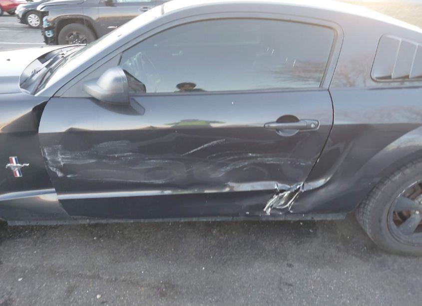 Photo 6 of 2007 Ford Mustang V6 DELUXE/V6 PREMIUM (VIN 1ZVHT80N575221964)