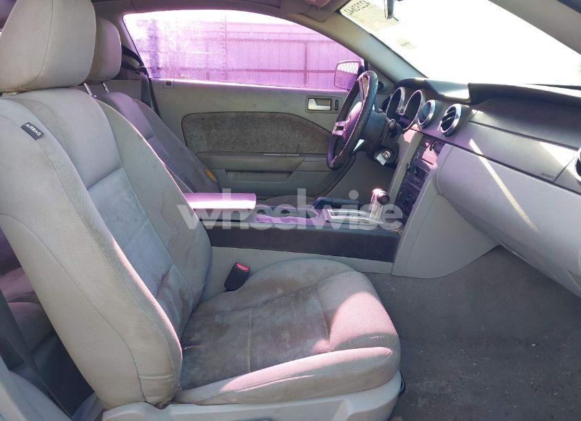 Photo 5 of 2008 Ford Mustang V6 DELUXE/V6 PREMIUM (VIN 1ZVHT80N685107327)