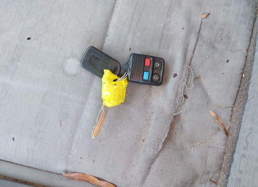 Photo 11 of 2008 Ford Mustang V6 DELUXE (VIN 1ZVHT80N685191200)