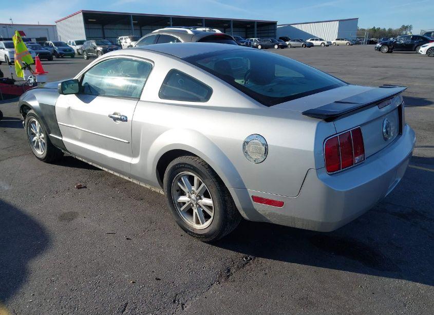 Photo 3 of 2008 Ford Mustang V6 DELUXE (VIN 1ZVHT80N685191200)