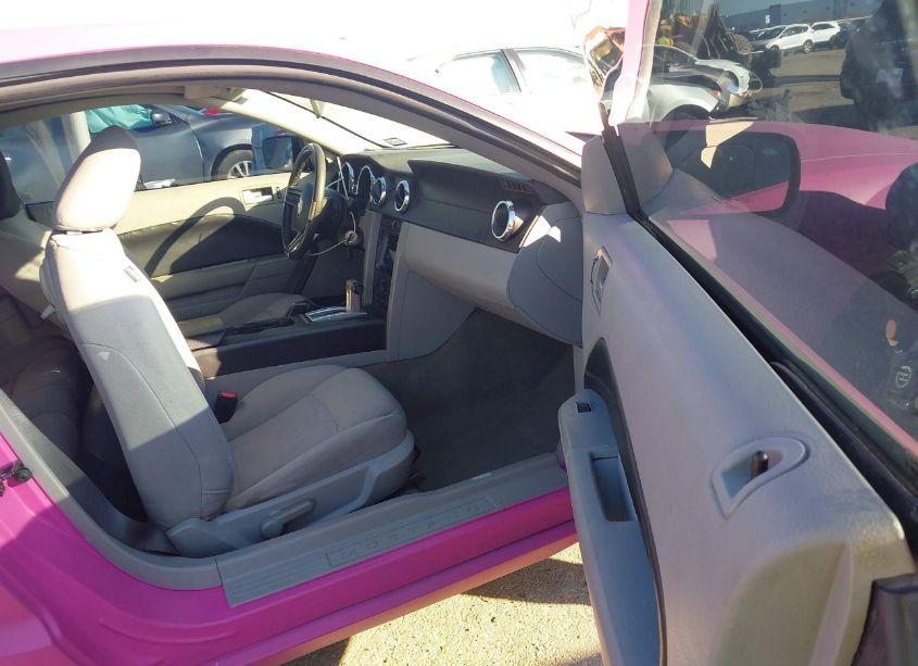 Photo 5 of 2008 Ford Mustang V6 DELUXE (VIN 1ZVHT80N685208917)