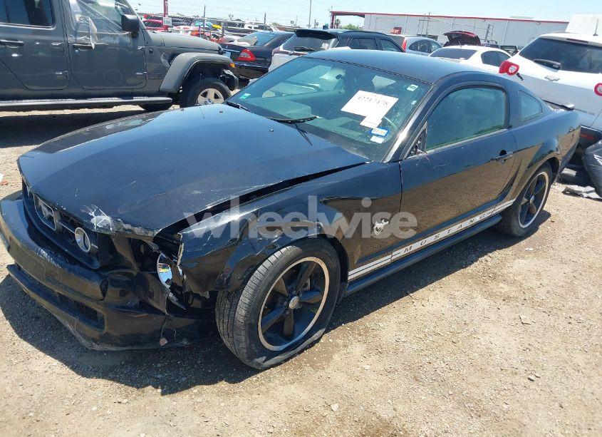 Photo 2 of 2009 Ford Mustang V6 PREMIUM (VIN 1ZVHT80N695146727)