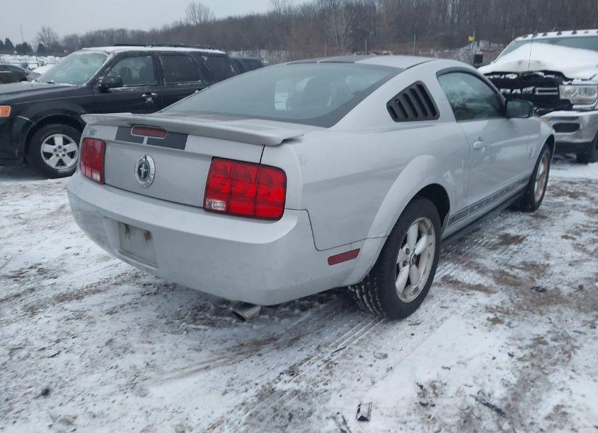 Photo 4 of 2007 Ford Mustang V6 DELUXE/V6 PREMIUM (VIN 1ZVHT80N775279428)