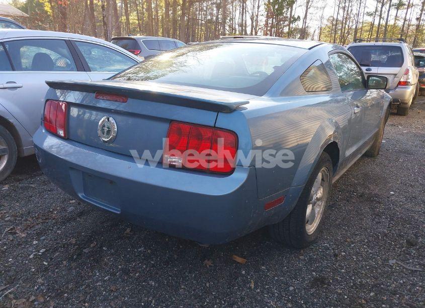 Photo 4 of 2007 Ford Mustang V6 DELUXE/V6 PREMIUM (VIN 1ZVHT80N875304658)