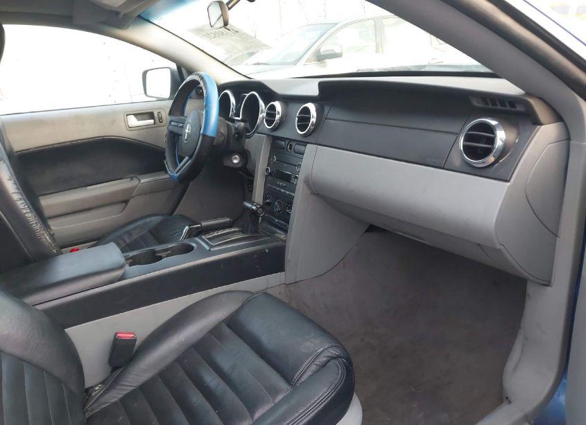 Photo 5 of 2008 Ford Mustang V6 DELUXE/V6 PREMIUM (VIN 1ZVHT80N885135274)