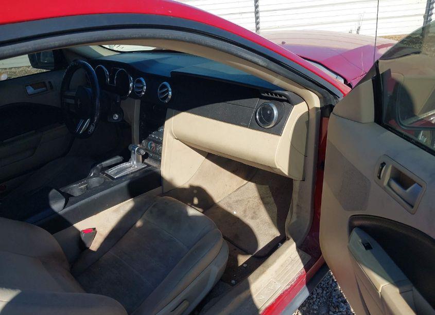 Photo 5 of 2008 Ford Mustang V6 DELUXE/V6 PREMIUM (VIN 1ZVHT80N885175127)