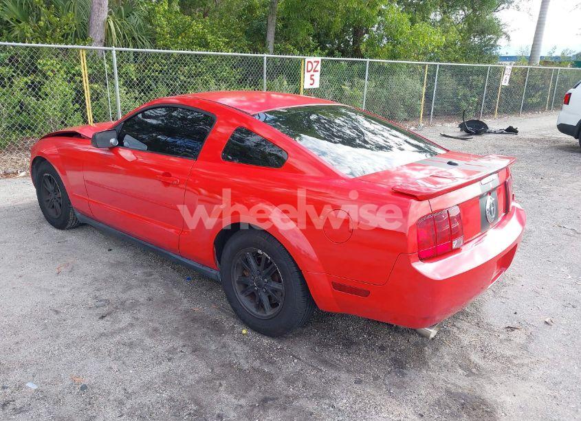 Photo 3 of 2008 Ford Mustang V6 DELUXE/V6 PREMIUM (VIN 1ZVHT80N885207607)