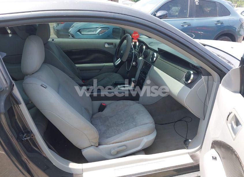 Photo 5 of 2008 Ford Mustang V6 DELUXE/V6 PREMIUM (VIN 1ZVHT80N885207767)