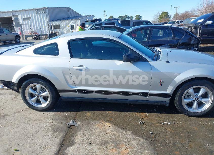 Photo 13 of 2008 Ford Mustang V6 DELUXE/V6 PREMIUM (VIN 1ZVHT80N985111968)