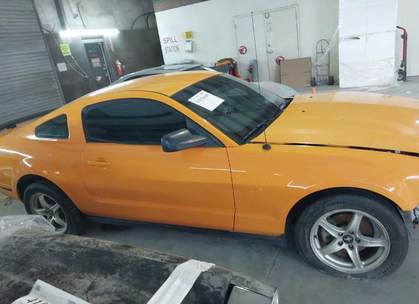 Photo 13 of 2008 Ford Mustang V6 DELUXE (VIN 1ZVHT80N985126731)