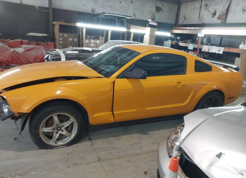 Photo 14 of 2008 Ford Mustang V6 DELUXE (VIN 1ZVHT80N985126731)