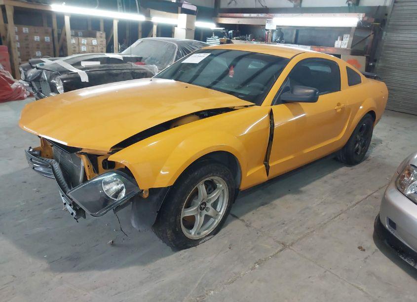 Photo 2 of 2008 Ford Mustang V6 DELUXE (VIN 1ZVHT80N985126731)