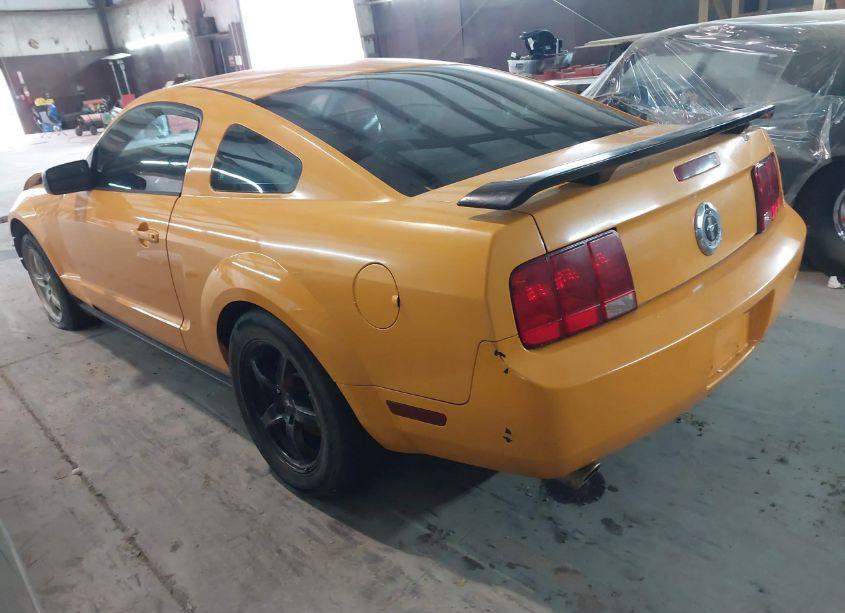 Photo 3 of 2008 Ford Mustang V6 DELUXE (VIN 1ZVHT80N985126731)