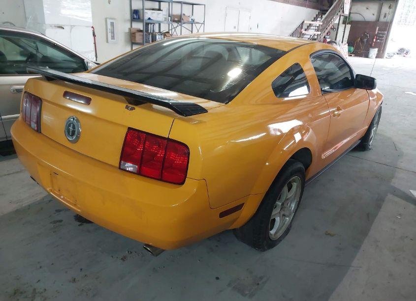 Photo 4 of 2008 Ford Mustang V6 DELUXE (VIN 1ZVHT80N985126731)