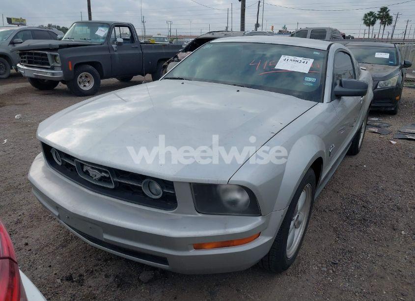 Photo 2 of 2009 Ford Mustang V6/V6 PREMIUM (VIN 1ZVHT80N995101409)