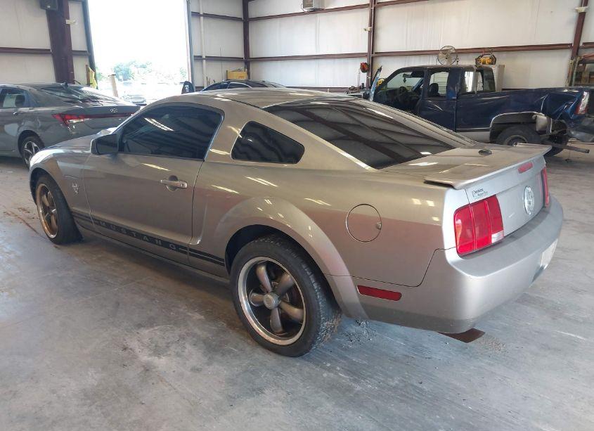 Photo 3 of 2009 Ford Mustang V6/V6 PREMIUM (VIN 1ZVHT80N995124334)