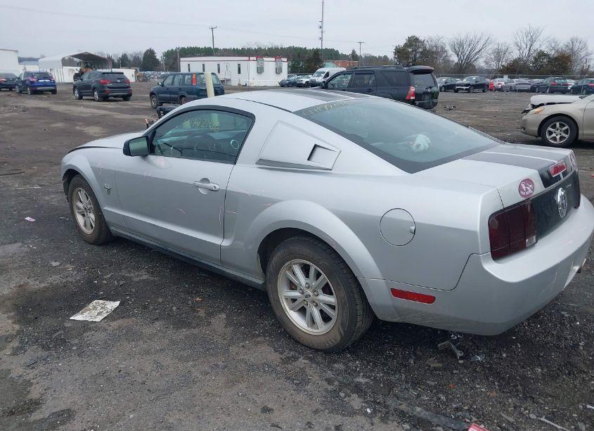 Photo 3 of 2009 Ford Mustang V6/V6 PREMIUM (VIN 1ZVHT80N995132272)