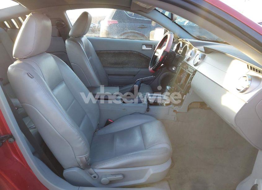 Photo 5 of 2006 Ford Mustang V6 (VIN 1ZVHT80NX65264971)