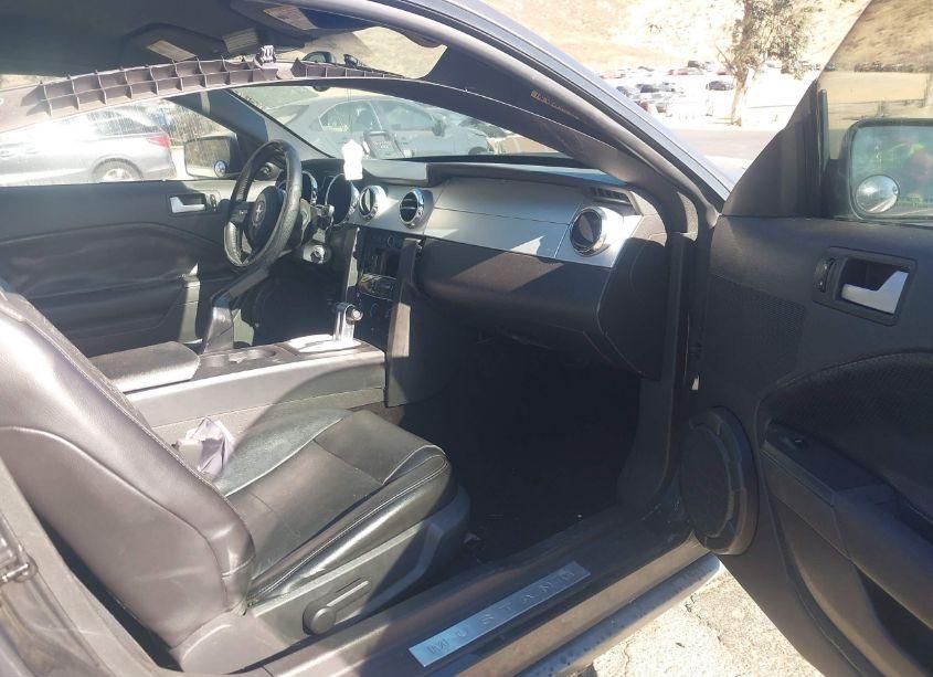 Photo 5 of 2007 Ford Mustang V6 DELUXE/V6 PREMIUM (VIN 1ZVHT80NX75289726)