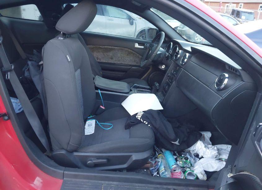 Photo 5 of 2008 Ford Mustang V6 DELUXE/V6 PREMIUM (VIN 1ZVHT80NX85165277)