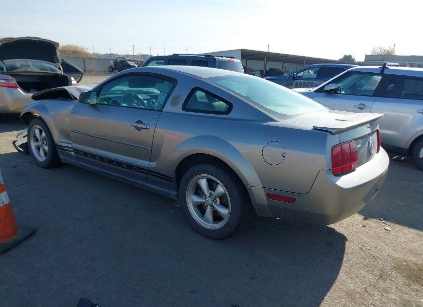 Photo 3 of 2008 Ford Mustang V6 DELUXE (VIN 1ZVHT80NX85196609)