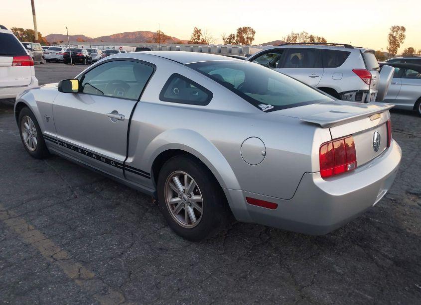 Photo 3 of 2009 Ford Mustang V6 (VIN 1ZVHT80NX95100897)