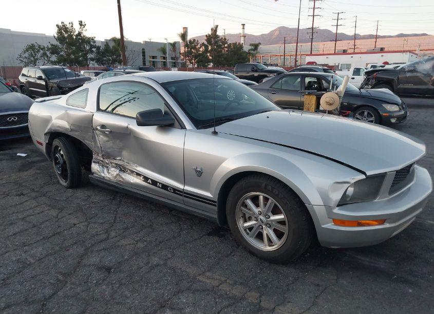 Photo 6 of 2009 Ford Mustang V6 (VIN 1ZVHT80NX95100897)