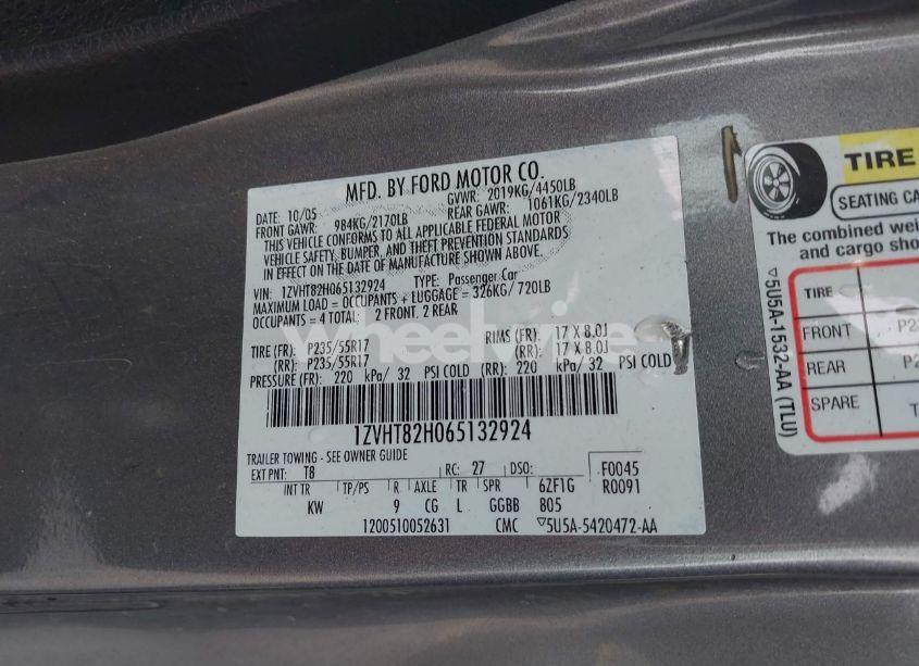 Photo 9 of 2006 Ford Mustang GT (VIN 1ZVHT82H065132924)