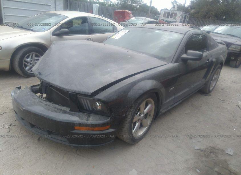 Photo 2 of 2006 Ford Mustang GT (VIN 1ZVHT82H065252321)