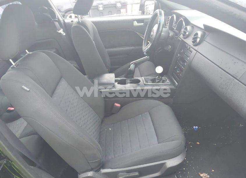 Photo 5 of 2008 Ford Mustang GT DELUXE/GT PREMIUM (VIN 1ZVHT82H085174805)