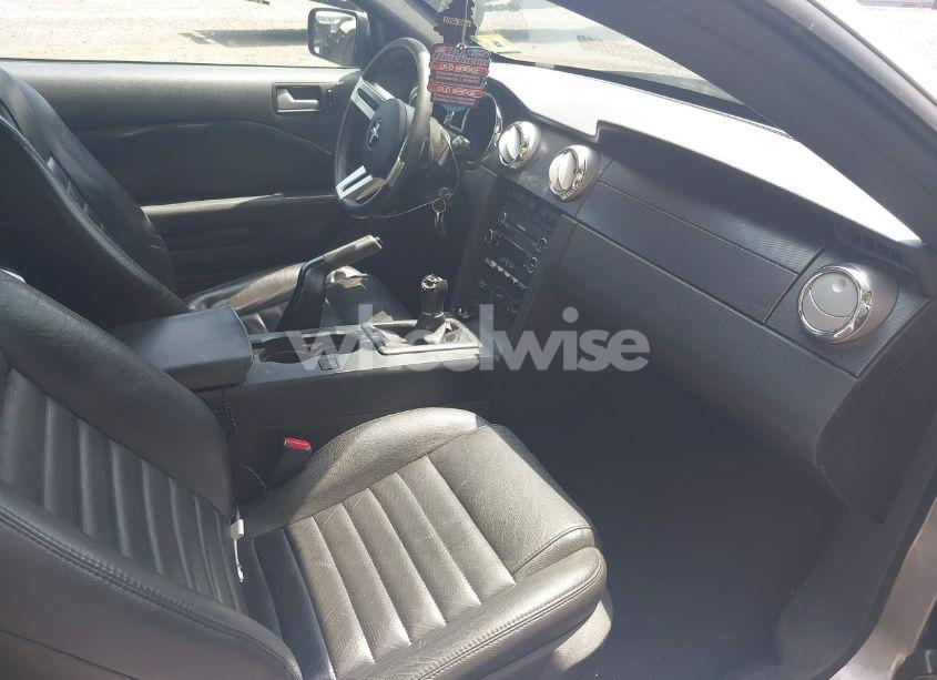 Photo 5 of 2009 Ford Mustang GT/GT PREMIUM (VIN 1ZVHT82H095133740)