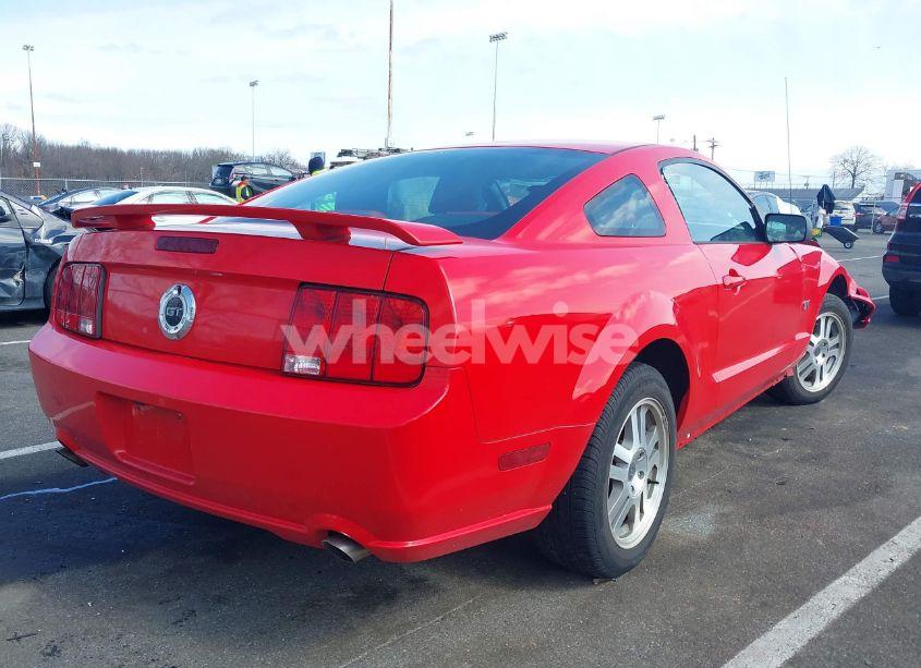 Photo 4 of 2005 Ford Mustang GT DELUXE/GT PREMIUM (VIN 1ZVHT82H155196310)