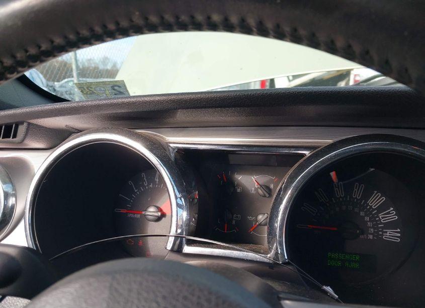 Photo 7 of 2005 Ford Mustang GT DELUXE/GT PREMIUM (VIN 1ZVHT82H155236790)