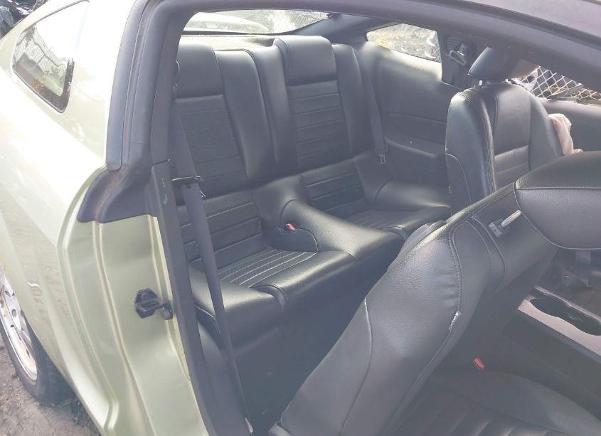 Photo 8 of 2005 Ford Mustang GT DELUXE/GT PREMIUM (VIN 1ZVHT82H155236790)