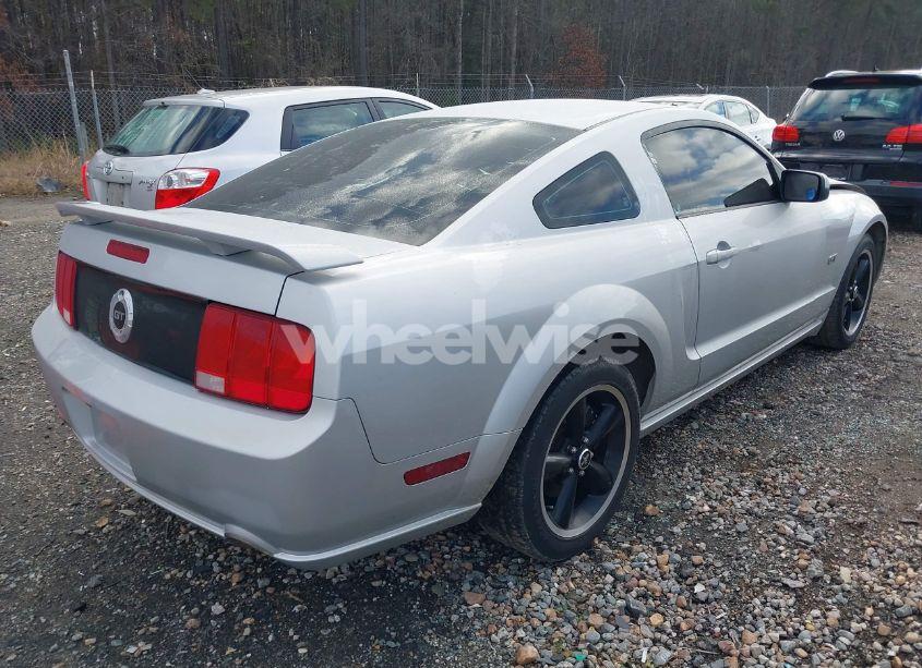 Photo 4 of 2006 Ford Mustang GT (VIN 1ZVHT82H165113704)