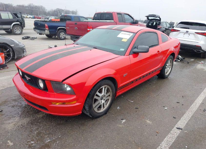 Photo 2 of 2005 Ford Mustang GT DELUXE/GT PREMIUM (VIN 1ZVHT82H255236118)