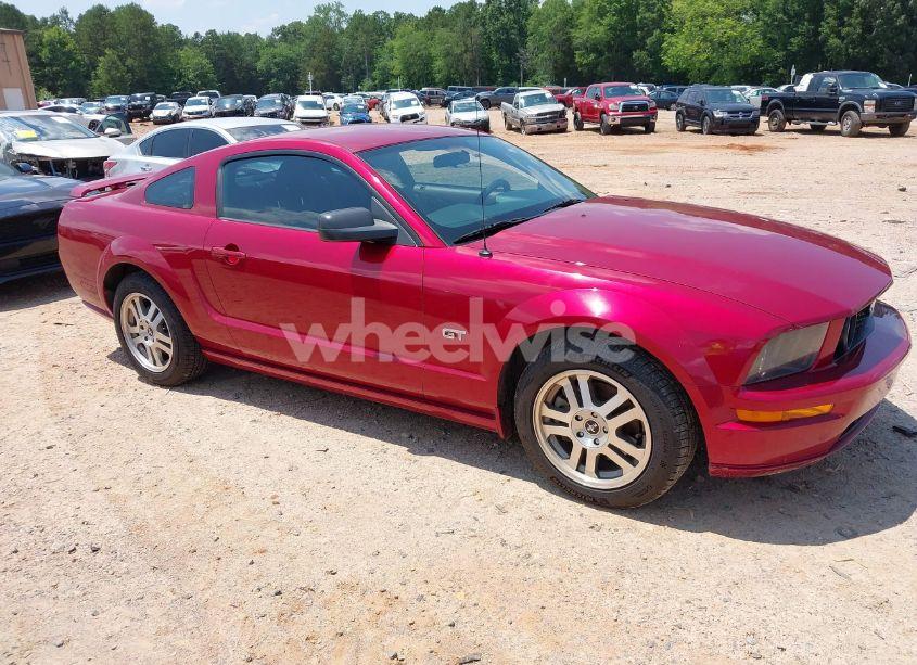 2006 Ford Mustang GT (VIN 1ZVHT82H265256192) main photo