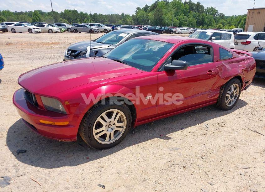 Photo 2 of 2006 Ford Mustang GT (VIN 1ZVHT82H265256192)