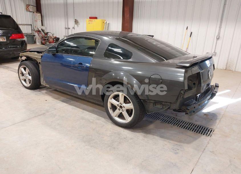 Photo 3 of 2008 Ford Mustang GT DELUXE/GT PREMIUM (VIN 1ZVHT82H285206346)