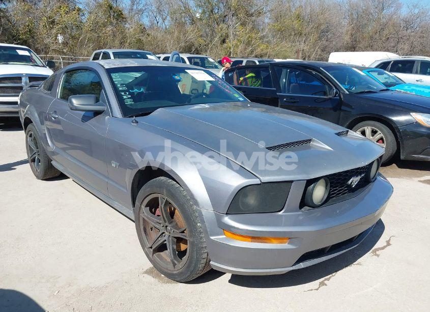 2006 Ford Mustang GT (VIN 1ZVHT82H365102834) main photo