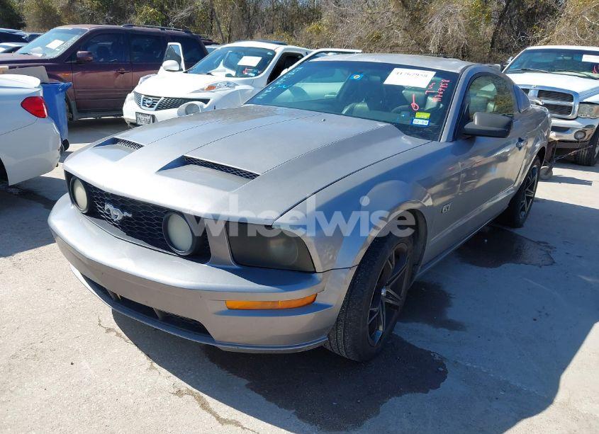 Photo 2 of 2006 Ford Mustang GT (VIN 1ZVHT82H365102834)