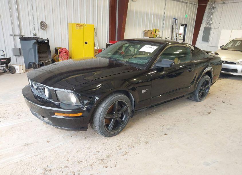 Photo 2 of 2007 Ford Mustang GT DELUXE/GT PREMIUM (VIN 1ZVHT82H375308513)
